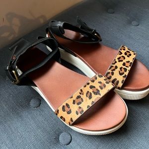 Mia Shoes | Animal Print Platform Sandals | Size 7